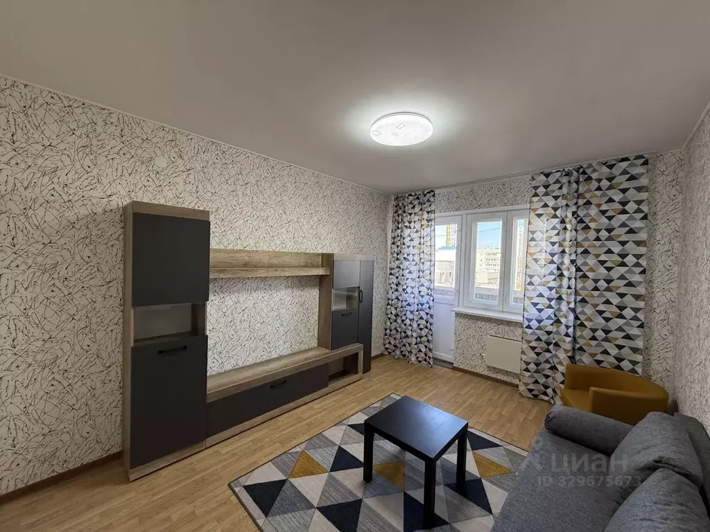 3-к кв. Свердловская область, Екатеринбург ул. Репина, 99 (65.0 м) - Фото 1