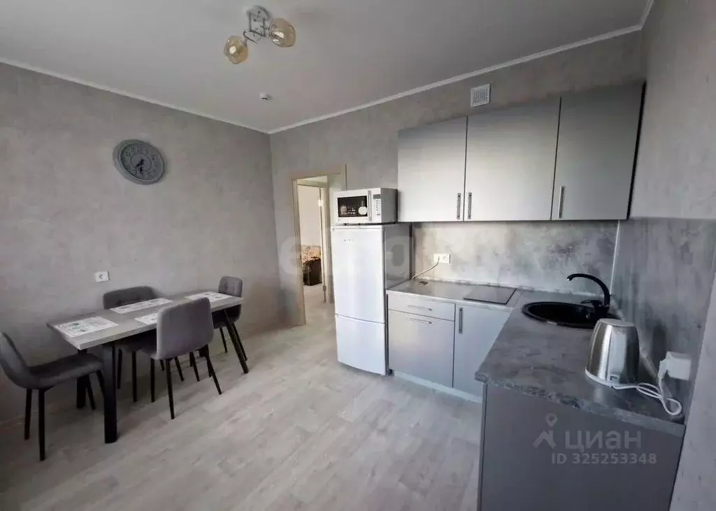 1-к кв. Тюменская область, Тюмень ул. Обдорская, 5 (41.6 м) - Фото 1