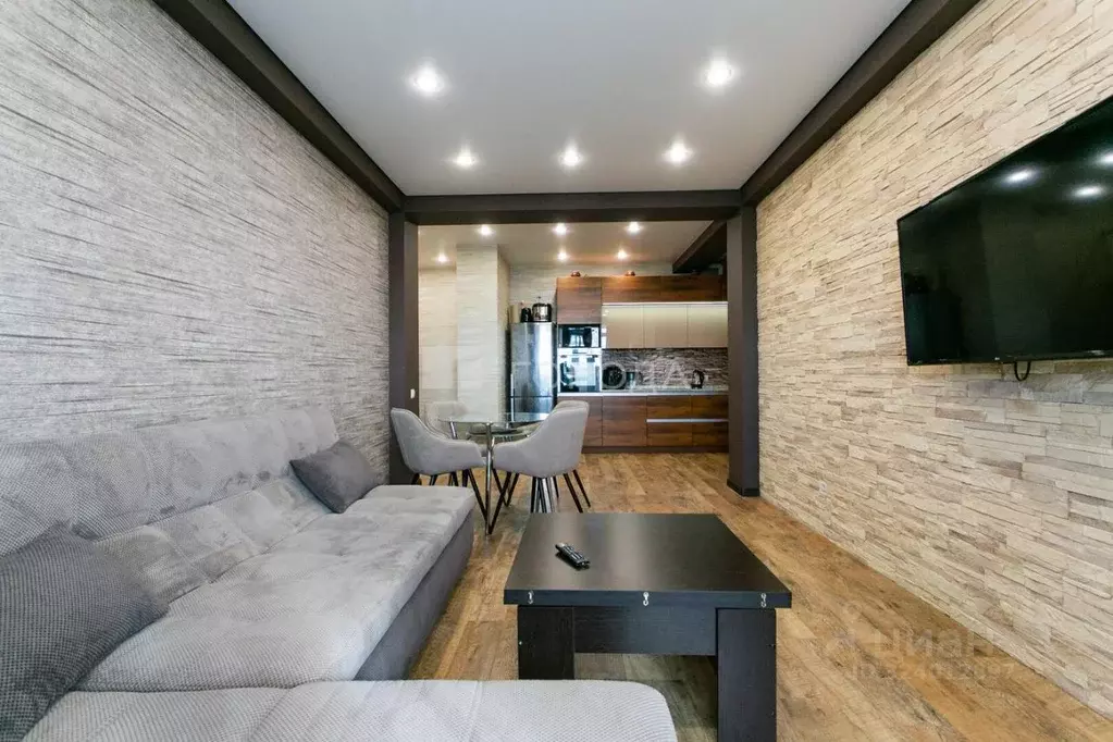 3-к кв. Новосибирская область, Новосибирск Троллейная ул., 21 (68.0 м) - Фото 1