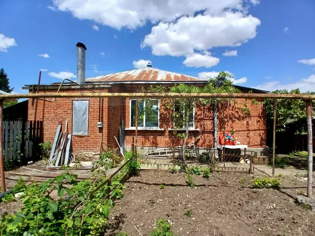 Дом в Адыгея, Майкоп городской округ, пос. Родниковый ул. Советская, ... - Фото 1