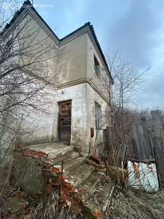 Дом в село Верхнее Турово, Центральная улица (110 м) - Фото 1