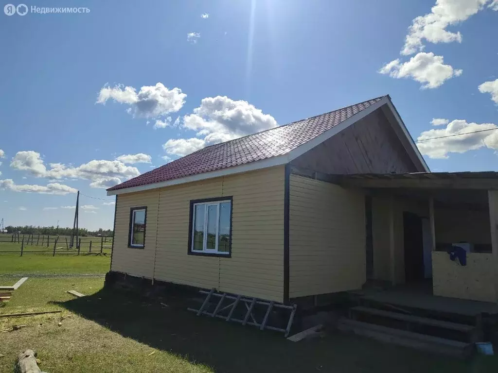 Дом в Республика Саха (Якутия), Намский улус, Ленский наслег, село ... - Фото 0
