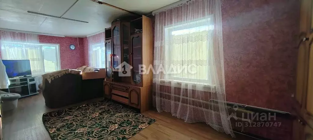 Дом в Саратовская область, Балаковский район, Быково-Отрогское ... - Фото 0