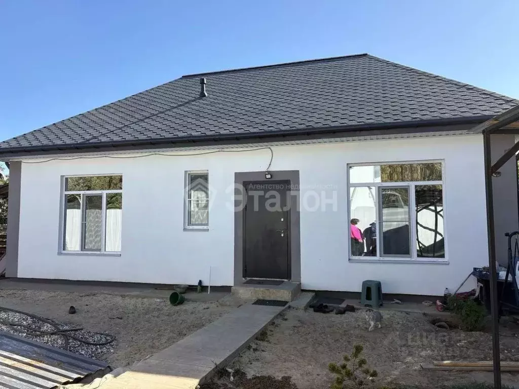 Дом в Волгоградская область, Волгоград Родниковая ул., 24/130А (93 м) - Фото 1