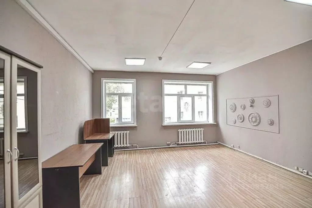 Офис в Сахалинская область, Южно-Сахалинск Хабаровская ул., 2 (29 м) - Фото 1