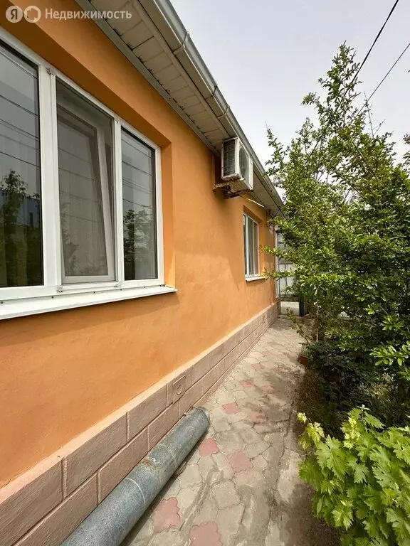 Дом в село Витязево, Черноморская улица, 6 (220 м) - Фото 0