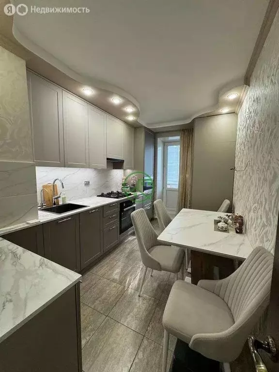 3-комнатная квартира: Сызрань, проспект 50 лет Октября, 79 (64.9 м) - Фото 1