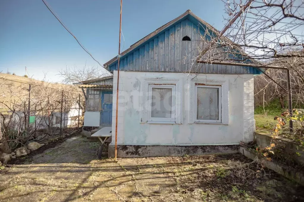 Дом в Крым, Бахчисарайский район, Верхореченское с/пос, с. ... - Фото 1