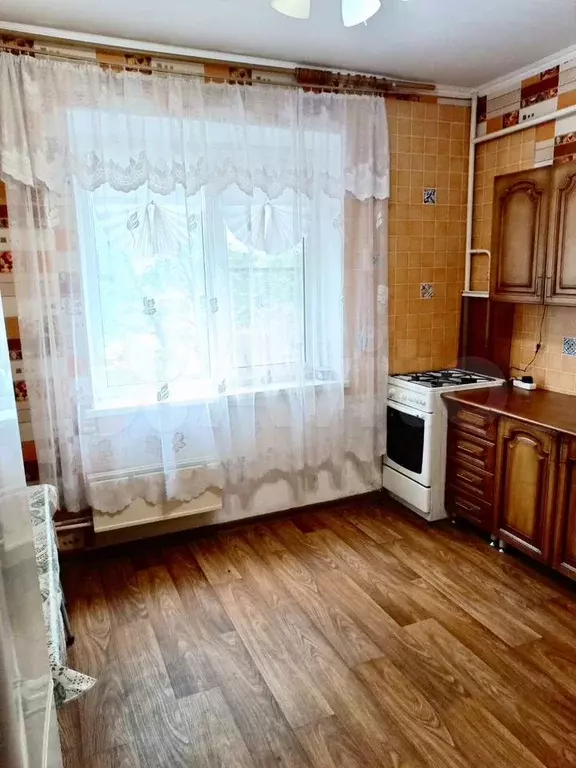 Комната 38 м в 1-к., 2/9 эт. - Фото 1