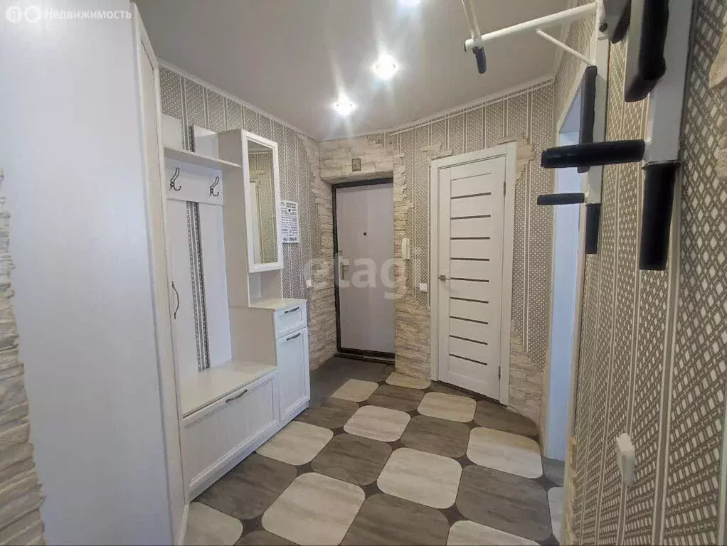 3-комнатная квартира: Бирск, Интернациональная улица, 120 (59.3 м) - Фото 1