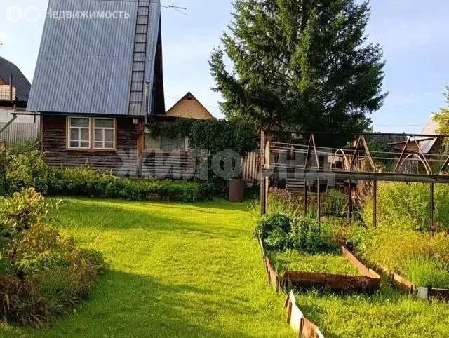 Дом в село Буготак, Зелёная улица (20 м) - Фото 1