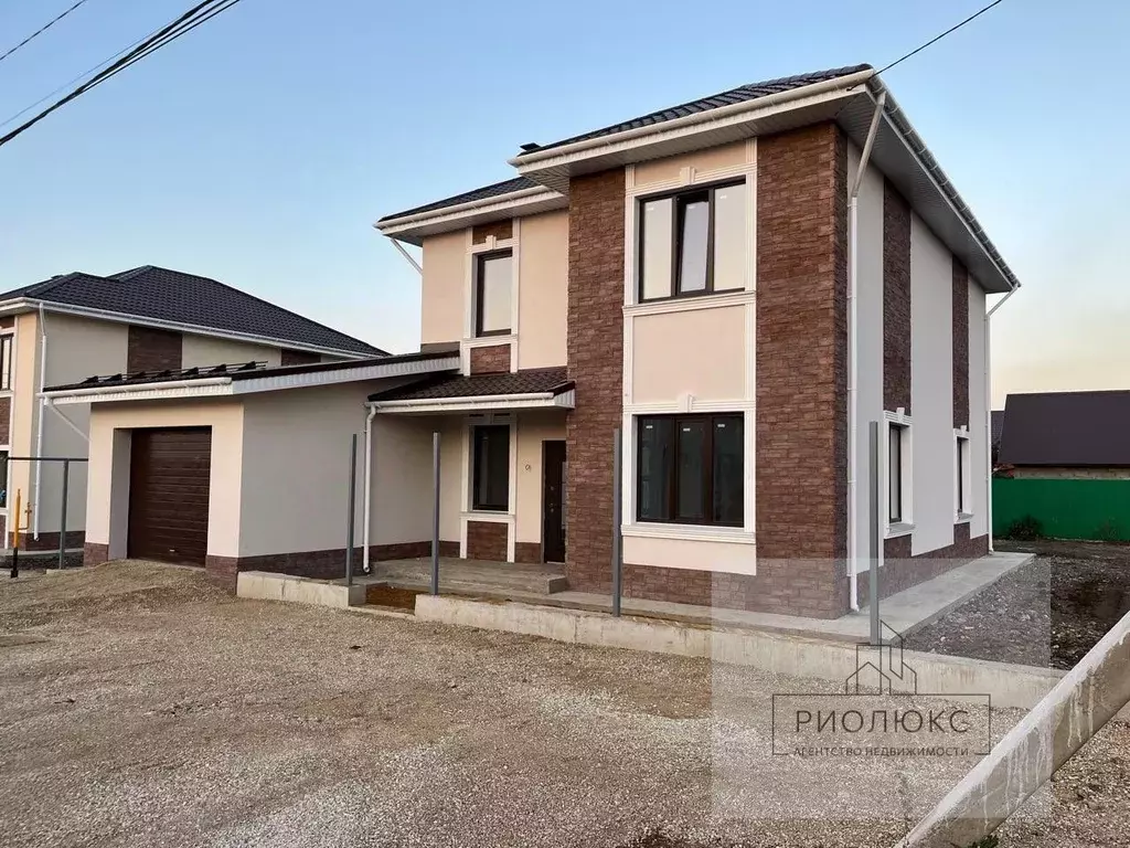 Дом в Челябинская область, Магнитогорск ул. Любимая (200 м) - Фото 1