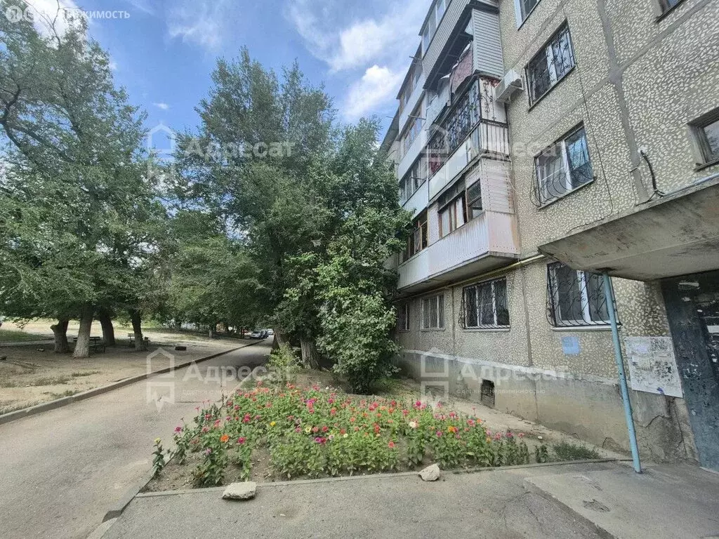 4-комнатная квартира: Волгоград, улица Одоевского, 82 (60.9 м) - Фото 1