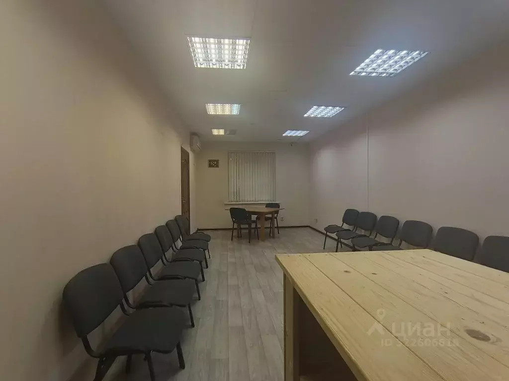 Офис в Ленинградская область, Приозерск ул. Ленина, 8 (52 м) - Фото 1