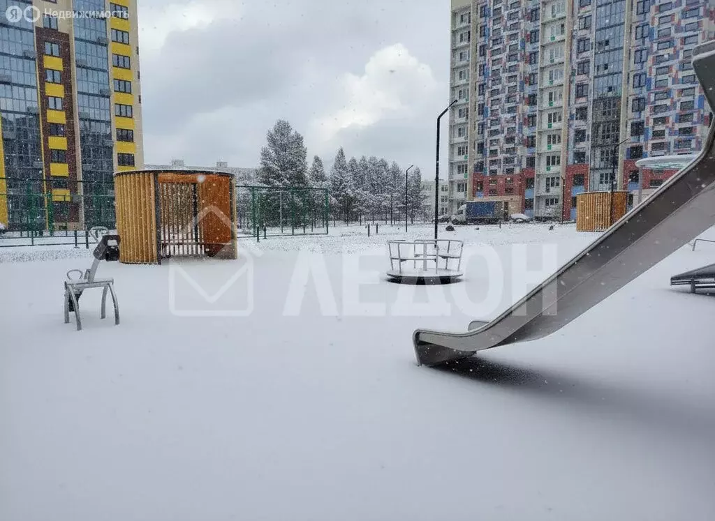 2-комнатная квартира: Омск, микрорайон Заозёрный, улица Сергея ... - Фото 1