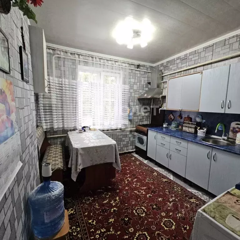 3-к кв. Краснодарский край, Абинский район, Ахтырское городское ... - Фото 0
