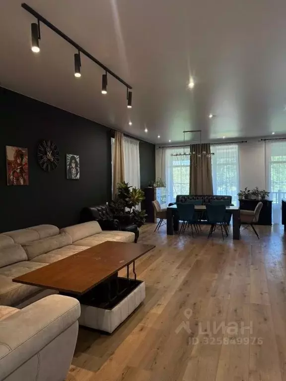 Дом в Москва с. Былово,  (300 м) - Фото 1