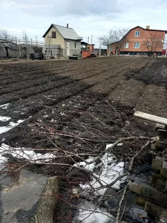 Участок в Новошахтинск, Воронежская улица (7 м) - Фото 1