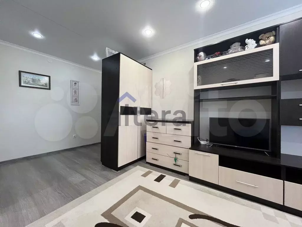 1-к. квартира, 36 м, 8/10 эт. - Фото 1