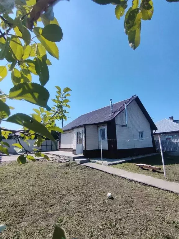 Дом в Алтайский край, Барнаул пер. Карева, 84 (70 м) - Фото 1