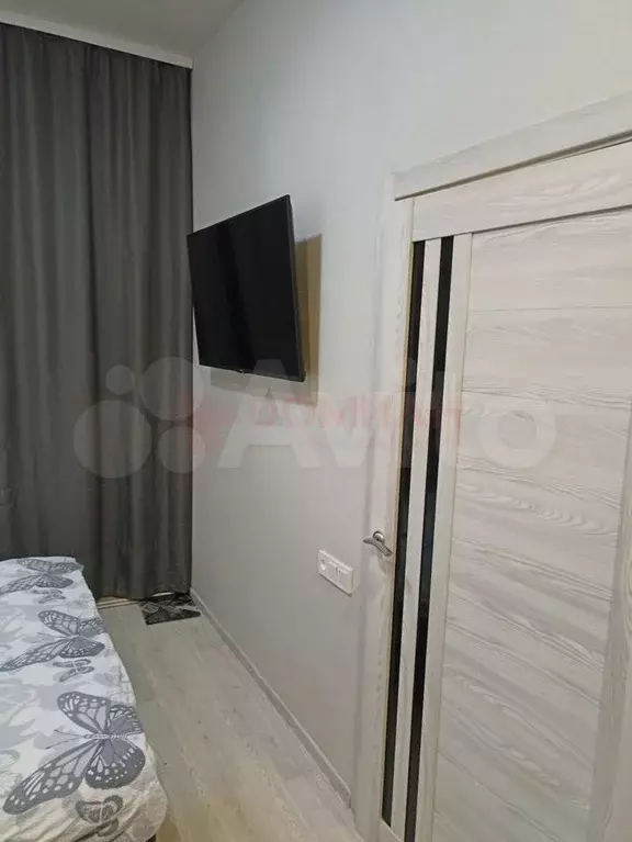 Комната 32 м в 4-к., 1/1 эт. - Фото 0
