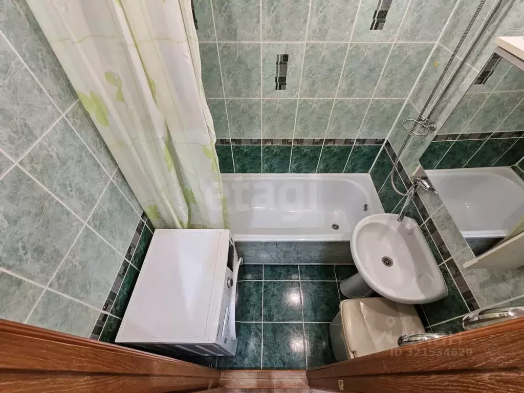 3-к кв. Татарстан, Нижнекамский район, Камские Поляны пгт, 2-й мкр 16 ... - Фото 0