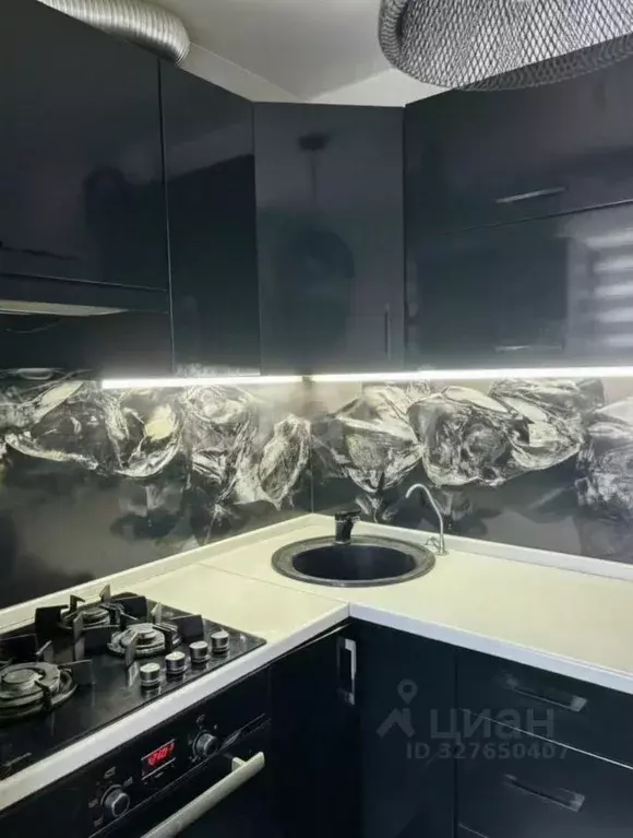 3-к кв. Ярославская область, Ярославль ул. Чкалова, 21 (54.0 м) - Фото 1