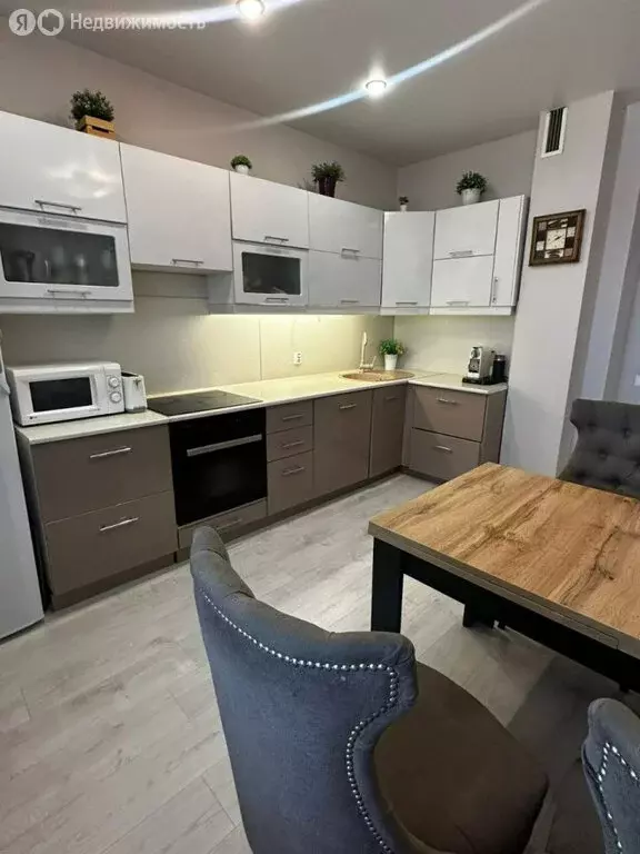 3-комнатная квартира: Екатеринбург, улица Вильгельма де Геннина, 47 ... - Фото 2