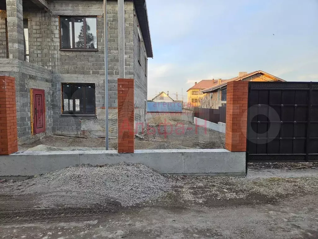 Дом 210 м на участке 6 сот. - Фото 1