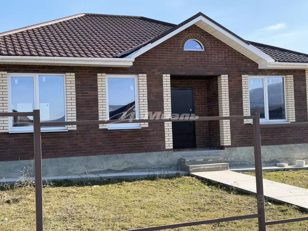 Дом в Крым, Симферопольский район, с. Доброе ул. Авдет, 10 (118 м) - Фото 1