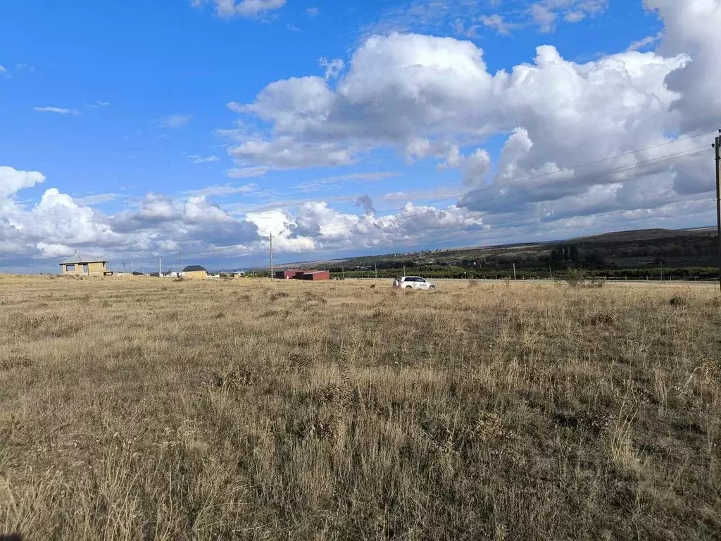 Участок в Крым, Бахчисарайский район, Каштановское с/пос, с. Отрадное ... - Фото 1