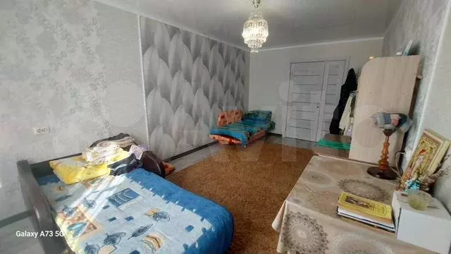 Комната 20 м в 3-к., 1/9 эт. - Фото 0