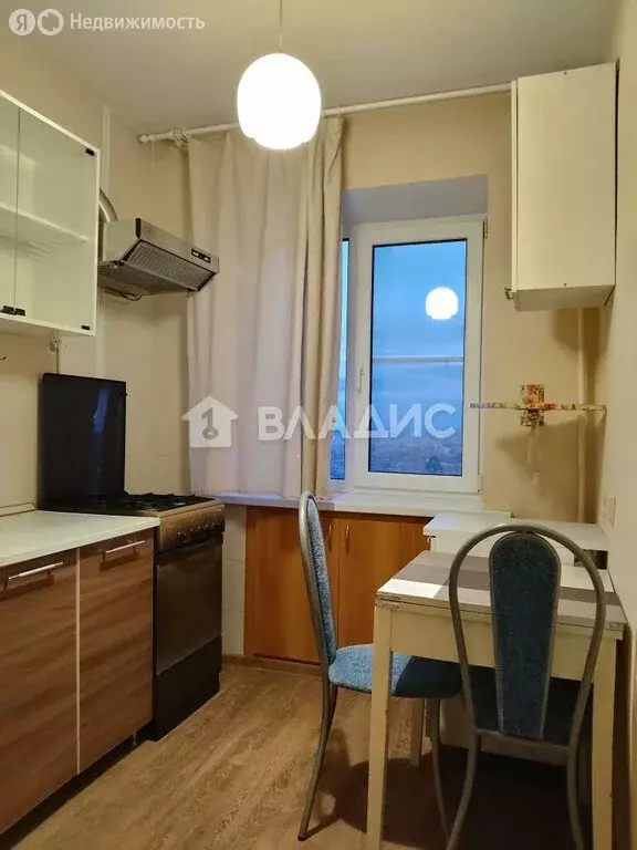 2-комнатная квартира: Волгоград, улица Качинцев, 110 (43.7 м) - Фото 1