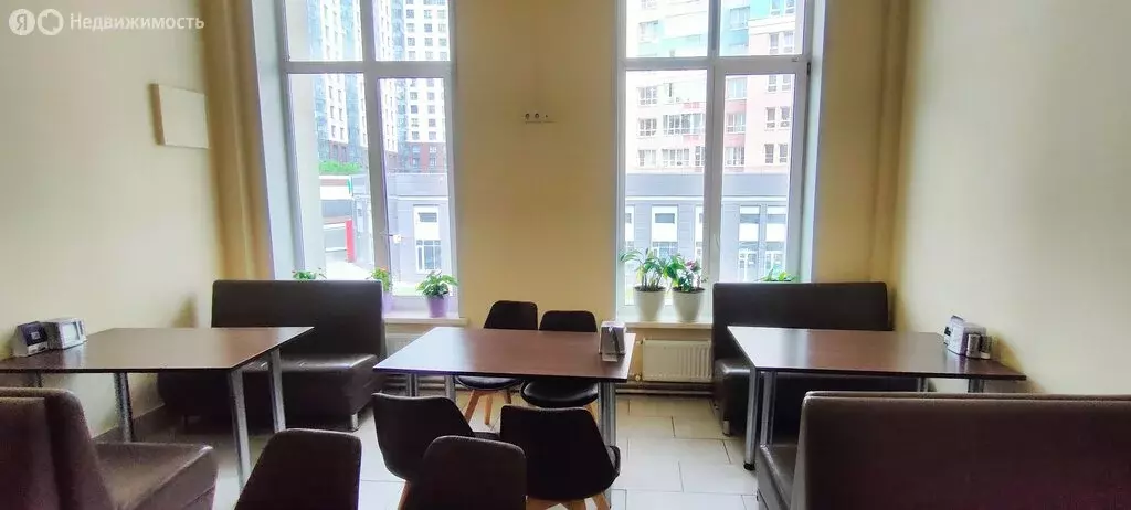 Помещение свободного назначения (700 м) - Фото 1