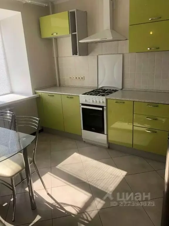 2-к кв. Татарстан, Казань ул. Космонавтов, 6А (70.8 м) - Фото 0