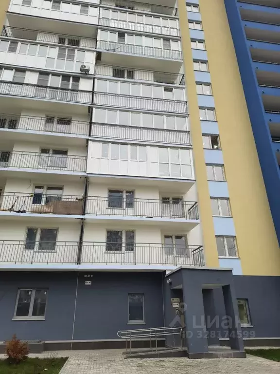 2-к кв. Московская область, Лобня ул. Колычева, 7 (53.0 м) - Фото 2