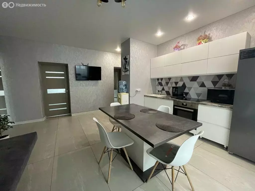 4-комнатная квартира: Миасс, проспект Автозаводцев, 11 (77.7 м) - Фото 0