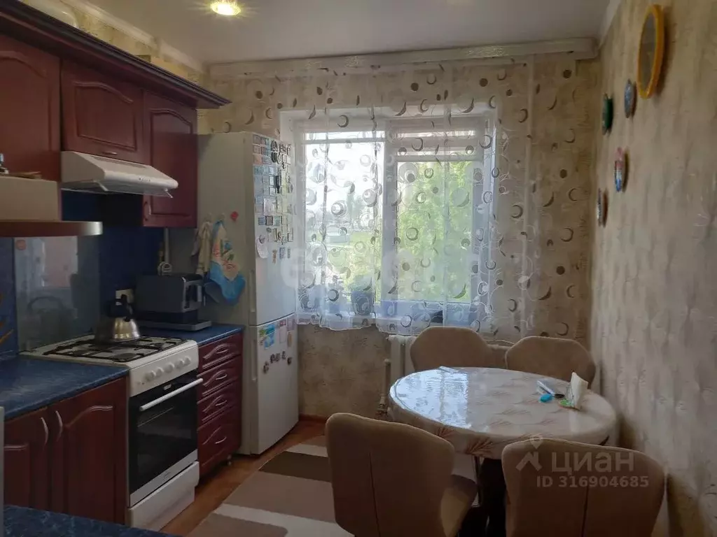 2-к кв. Белгородская область, Губкин ул. 2-я Академическая, 40 (50.0 ... - Фото 0