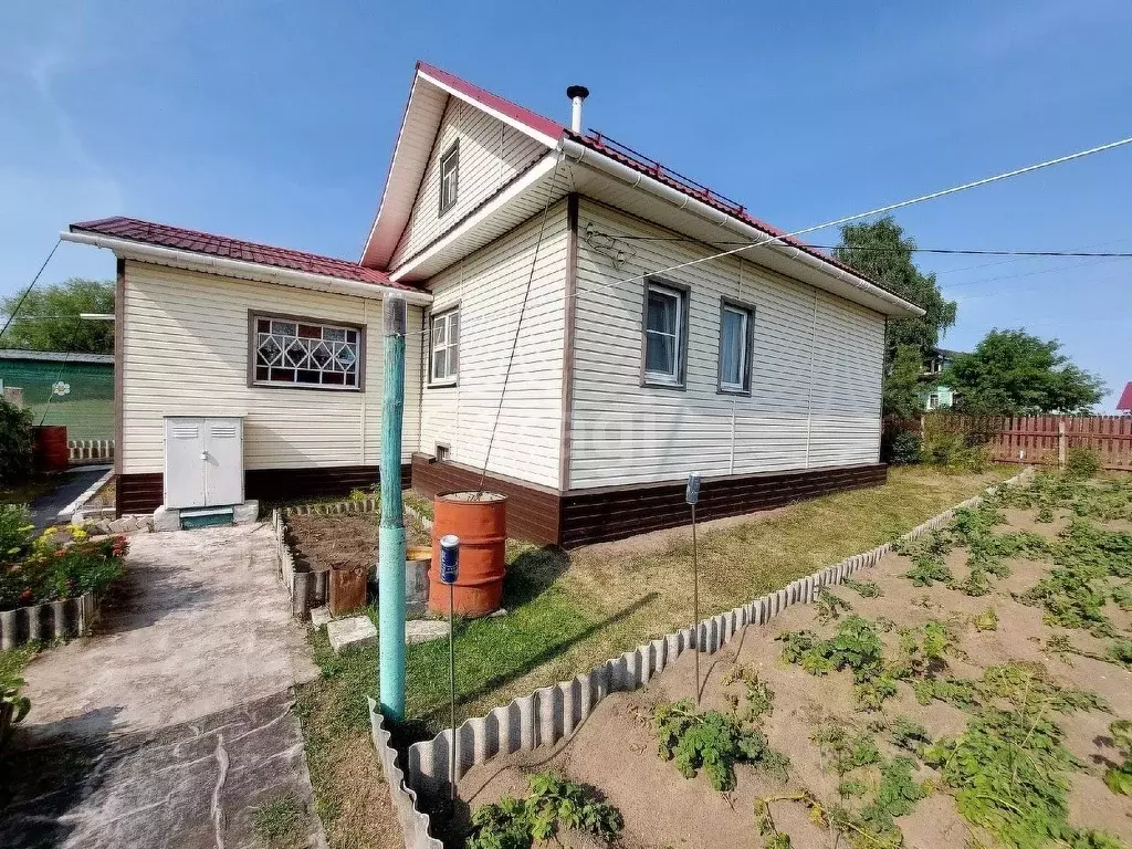 Дом в Архангельская область, Котлас ул. Бор, 6А (50 м) - Фото 1