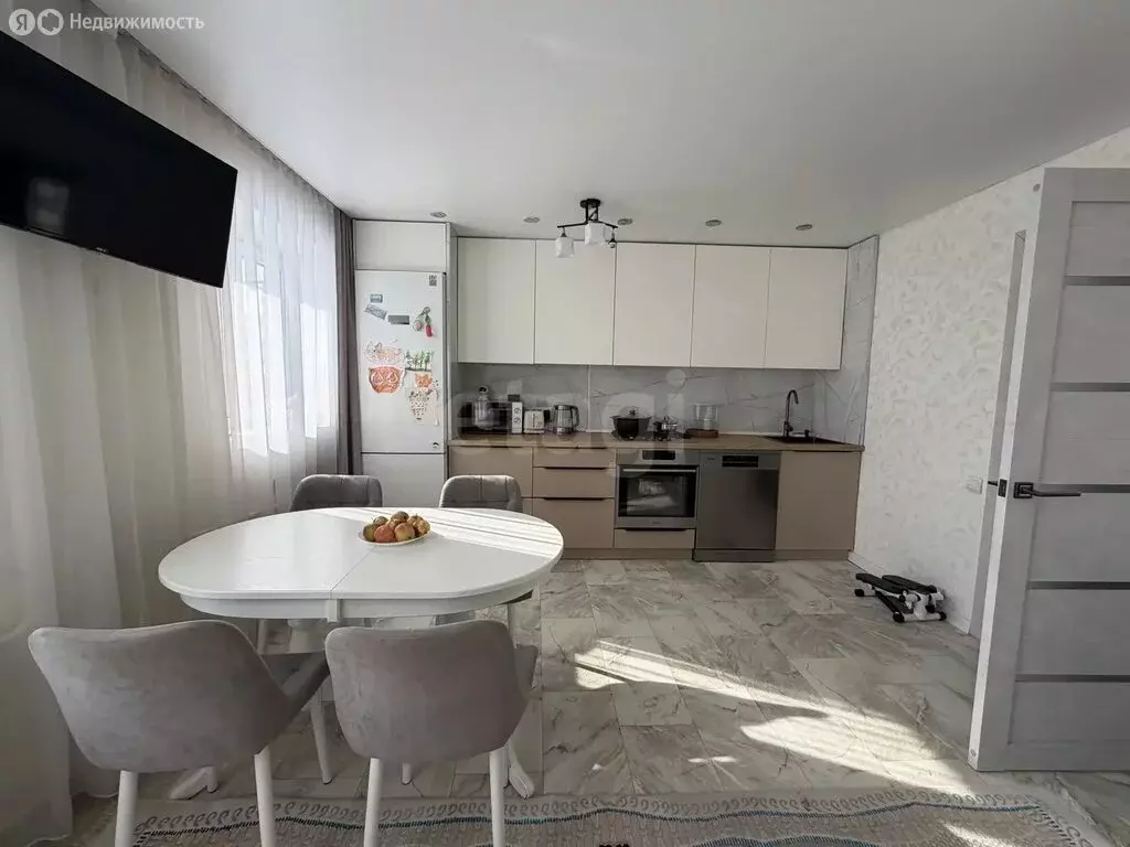 3-комнатная квартира: Горно-Алтайск, Коммунистический проспект, 151 ... - Фото 1