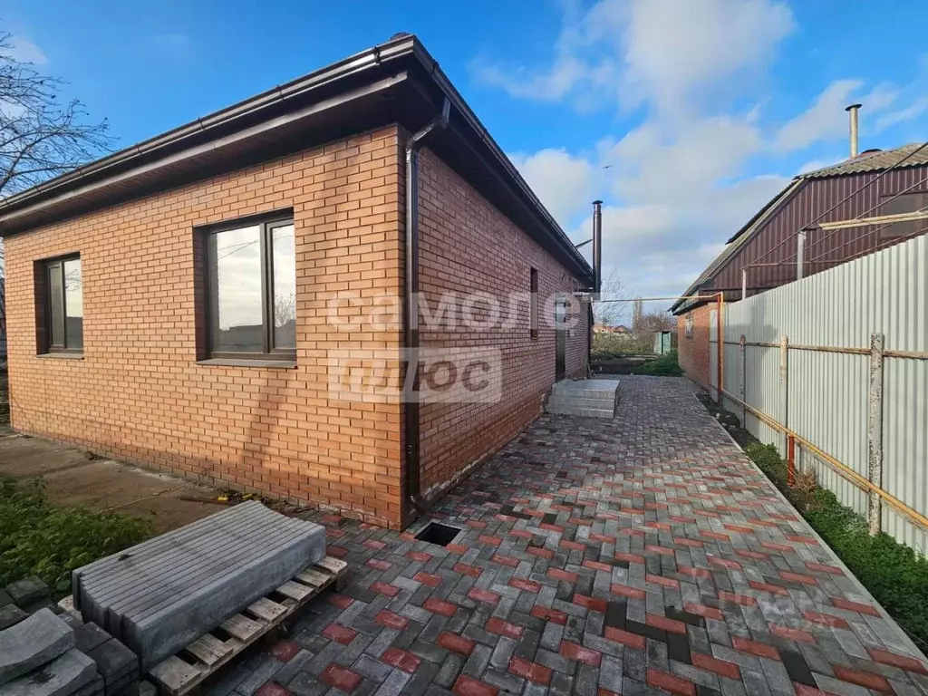 Дом в Краснодарский край, Брюховецкий район, Брюховецкая ст-ца ... - Фото 1