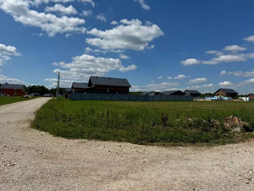 Участок в Московская область, Наро-Фоминский городской округ, д. ... - Фото 1