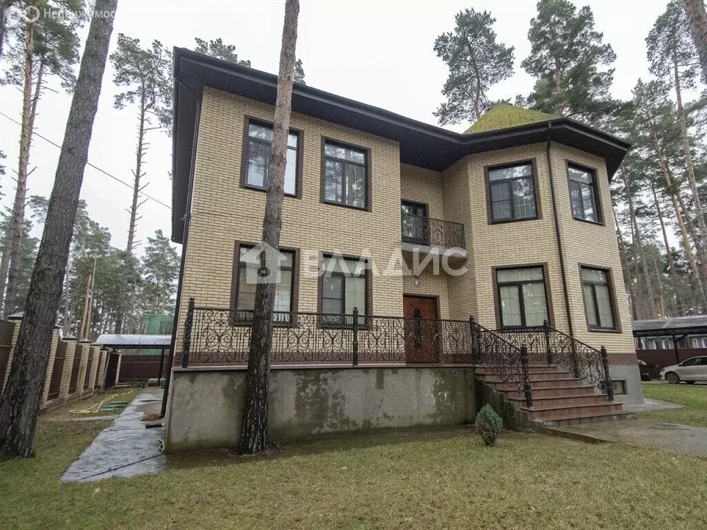 Дом в посёлок городского типа Кратово, улица Гоголя, 64 (585.3 м) - Фото 1