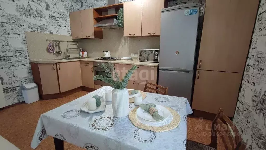 1-к кв. Саратовская область, Саратов Весенняя ул., 10 (46.9 м) - Фото 0