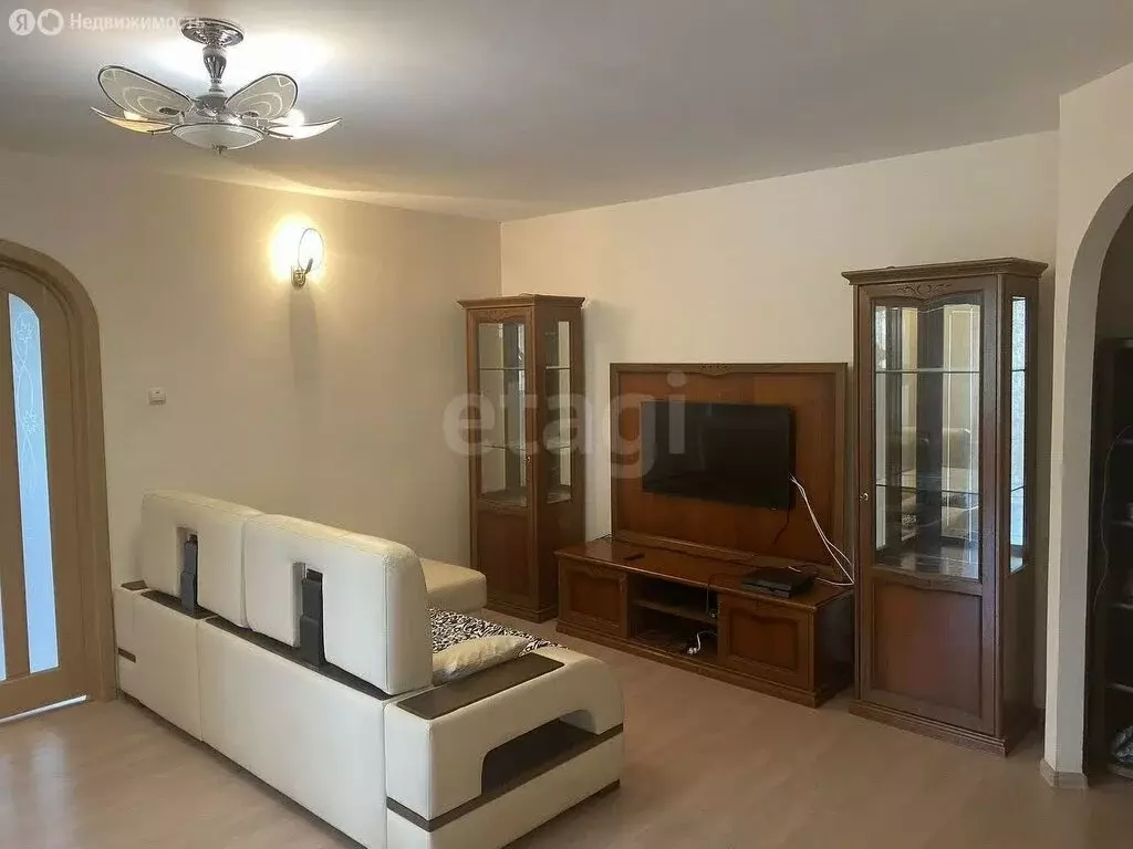 2-комнатная квартира: Пермь, улица Советской Армии, 6 (74.2 м) - Фото 0