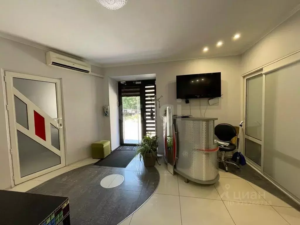 Помещение свободного назначения в Крым, Симферополь ул. Жуковского (84 ... - Фото 1