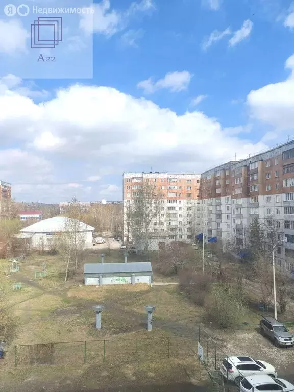 3-комнатная квартира: Барнаул, улица Энтузиастов, 28 (62 м) - Фото 1