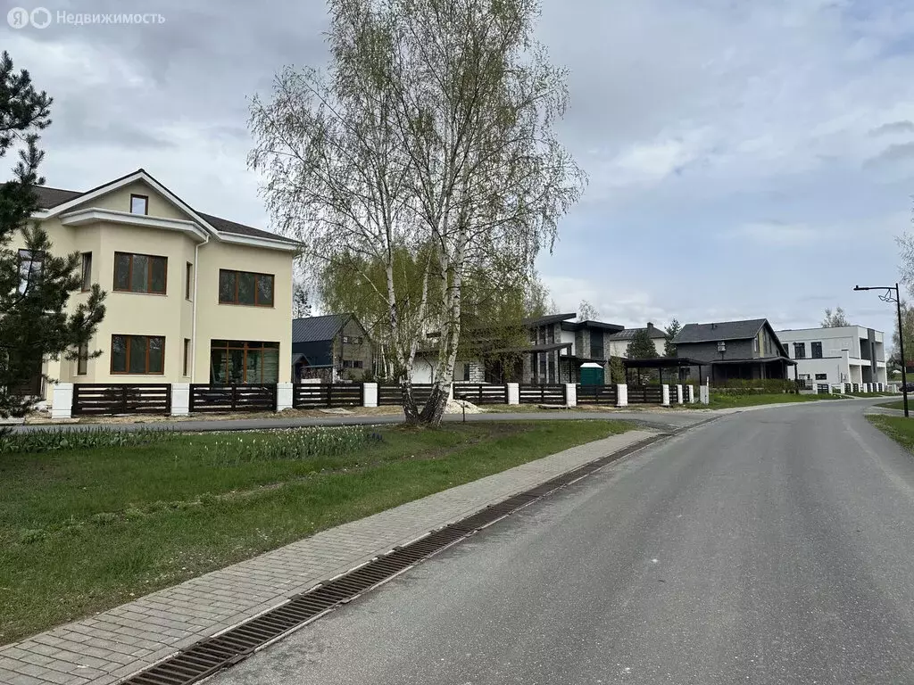 Дом в посёлок Доброград, Лиственная улица, 11 (425.5 м) - Фото 0