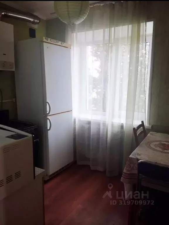2-к кв. Саратовская область, Саратов ул. Имени Д.В. Емлютина, 44А ... - Фото 0