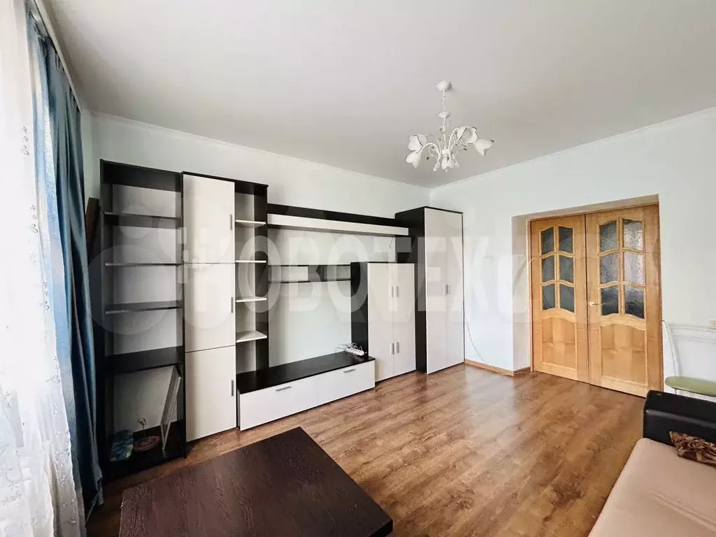 1-к. квартира, 38 м, 1/5 эт. - Фото 1